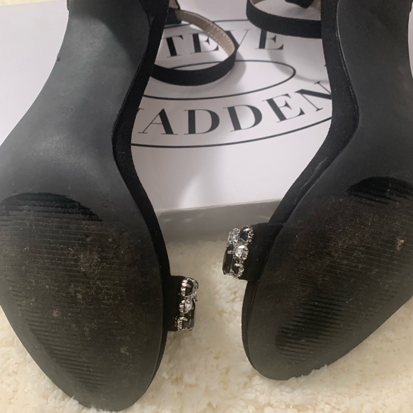 Steve Madden Heels - Picture 4 of 6